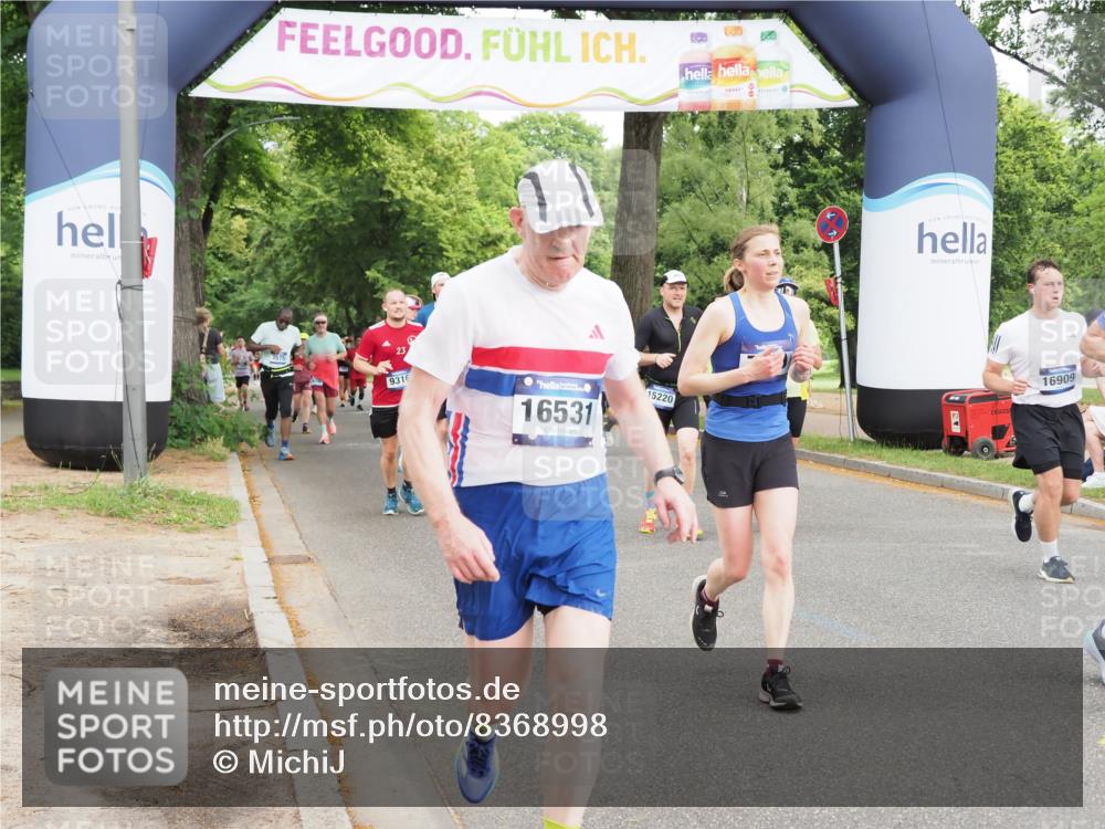 29.06.2025 - hella hamburg halbmarathon MichiJ http://msf.ph/oto/8368998 29.06.2025 10:44:21 Zwischen KM18-KM19 1200, 3859, 4426, 5015, 5134, 5391, 5457, 5728, 6892, 7159, 11645, 12773, 15110, 15220, 16418, 16531, 16909, 17405, 17848 meine-sportfotos.de