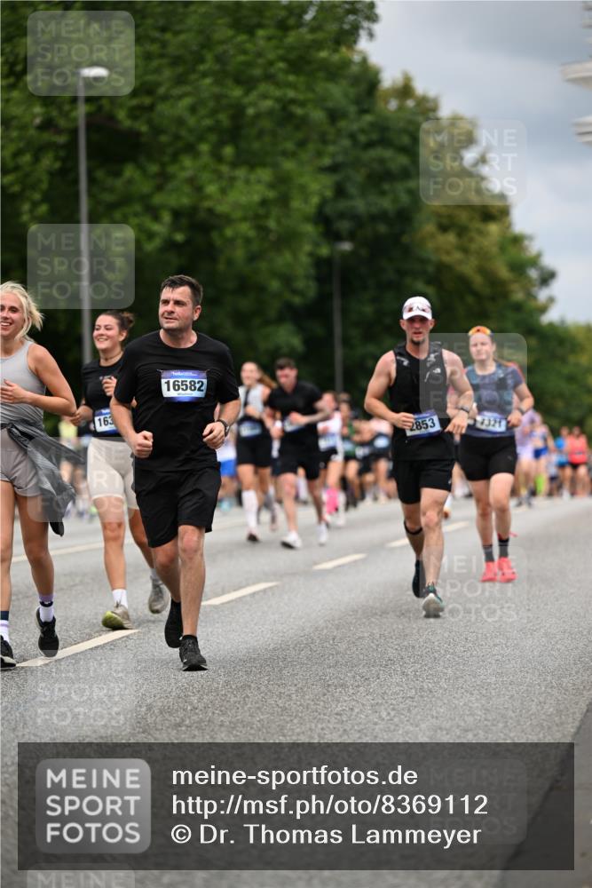 29.06.2025 - hella hamburg halbmarathon Dr. Thomas Lammeyer http://msf.ph/oto/8369112 29.06.2025 10:41:56 Kennedybrücke 1337, 1475, 1799, 1985, 2016, 2031, 2480, 2853, 4442, 4762, 5139, 5522, 5523, 6697, 6955, 7085, 7124, 7321, 7544, 7629, 8499, 8811, 8843, 8985, 9288, 9894, 10025, 10159, 10506, 10836 meine-sportfotos.de