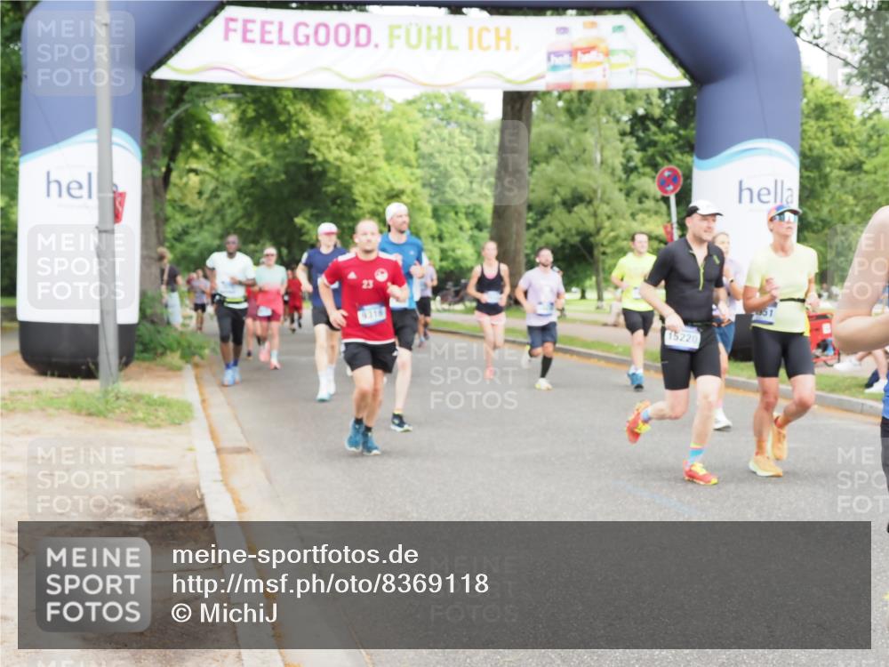 29.06.2025 - hella hamburg halbmarathon MichiJ http://msf.ph/oto/8369118 29.06.2025 10:44:22 Zwischen KM18-KM19 1200, 3575, 4632, 5015, 5134, 5391, 5728, 6892, 7159, 9316, 11645, 12773, 15110, 15220, 16418, 16531, 16909, 17405, 17848, 18180 meine-sportfotos.de