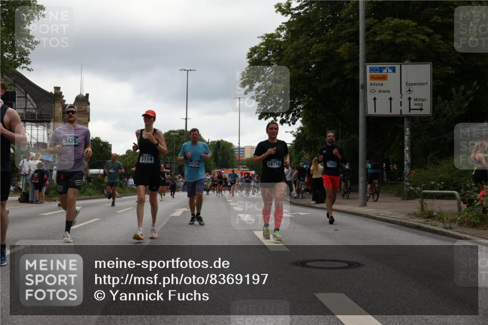 29.06.2025 - hella hamburg halbmarathon Yannick Fuchs http://msf.ph/oto/8369197 29.06.2025 10:53:30 20KM 2348, 2780, 3114, 3279, 3425, 4238, 4796, 4986, 5885, 6087, 6220, 6438, 7031, 7287, 8030, 8326, 8481, 8807, 9985, 10488, 10587, 10896, 11018, 11114, 11757, 11935, 11938, 12206, 12261, 12564, 12736, 12779, 12862, 13583, 13706, 13761, 14567, 14732, 14902, 14928, 14965, 15232, 15284, 15785, 15914, 16227, 16530, 16754, 16910, 16915, 16980, 17176, 17304, 17503, 17630, 18467, 18485, 18716, 18855, 19015, 19160 meine-sportfotos.de