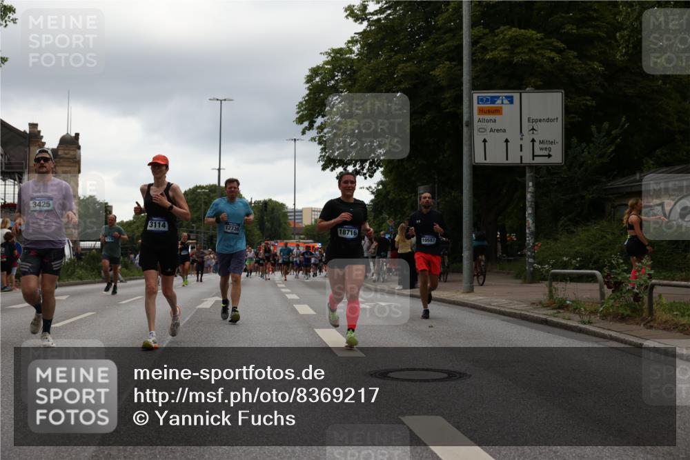 29.06.2025 - hella hamburg halbmarathon Yannick Fuchs http://msf.ph/oto/8369217 29.06.2025 10:53:30 20KM 2348, 2780, 3114, 3279, 3425, 4238, 4796, 4986, 5885, 6087, 6220, 6438, 7031, 7287, 8030, 8326, 8481, 8807, 9985, 10488, 10587, 10896, 11018, 11114, 11757, 11935, 11938, 12206, 12261, 12564, 12736, 12779, 12862, 13583, 13706, 13761, 14567, 14732, 14902, 14928, 14965, 15232, 15284, 15785, 15914, 16227, 16530, 16754, 16910, 16915, 16980, 17176, 17304, 17503, 17630, 18467, 18485, 18716, 18855, 19015, 19160 meine-sportfotos.de