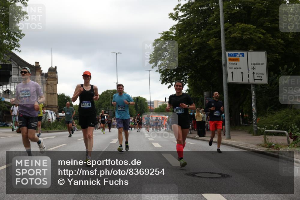 29.06.2025 - hella hamburg halbmarathon Yannick Fuchs http://msf.ph/oto/8369254 29.06.2025 10:53:31 20KM 2348, 2780, 3114, 3279, 3425, 4238, 4796, 4986, 5885, 6087, 6220, 6438, 7031, 7287, 8030, 8326, 8481, 8807, 9985, 10488, 10587, 10896, 11018, 11114, 11158, 11159, 11250, 11757, 11935, 11938, 12206, 12261, 12564, 12736, 12779, 12862, 13583, 13706, 13761, 14567, 14732, 14902, 14928, 14965, 15785, 15914, 16227, 16530, 16754, 16910, 16915, 16980, 17176, 17304, 17503, 17630, 18467, 18485, 18716, 18855, 19015, 19160 meine-sportfotos.de