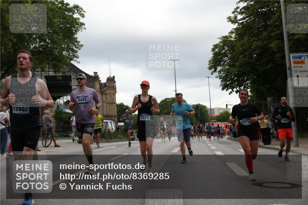 29.06.2025 - hella hamburg halbmarathon Yannick Fuchs http://msf.ph/oto/8369285 29.06.2025 10:53:31 20KM 2348, 2780, 3114, 3279, 3425, 4238, 4796, 4986, 5885, 6087, 6220, 6438, 7031, 7287, 8030, 8326, 8481, 8807, 9985, 10488, 10587, 10896, 11018, 11114, 11158, 11159, 11250, 11757, 11935, 11938, 12206, 12261, 12564, 12736, 12779, 12862, 13583, 13706, 13761, 14567, 14732, 14902, 14928, 14965, 15785, 15914, 16227, 16530, 16754, 16910, 16915, 16980, 17176, 17304, 17503, 17630, 18467, 18485, 18716, 18855, 19015, 19160 meine-sportfotos.de