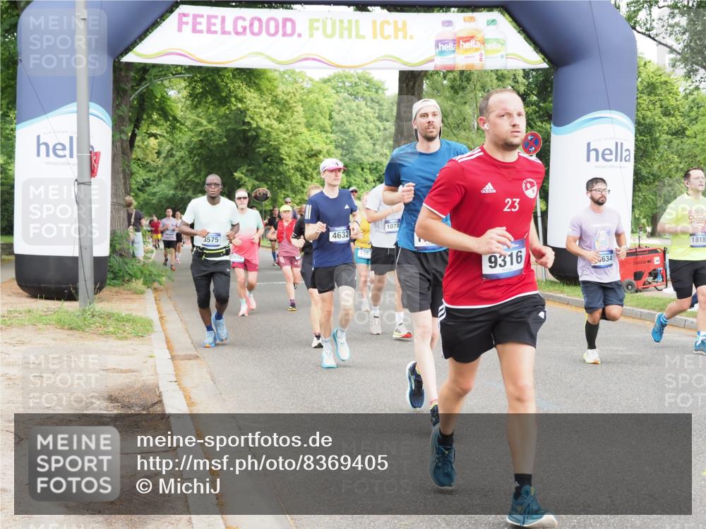 29.06.2025 - hella hamburg halbmarathon MichiJ http://msf.ph/oto/8369405 29.06.2025 10:44:24 Zwischen KM18-KM19 2652, 2656, 3575, 4632, 5134, 5391, 6892, 7159, 9316, 10788, 11645, 15110, 15220, 16418, 16531, 16634, 16909, 17405, 17848, 18180 meine-sportfotos.de
