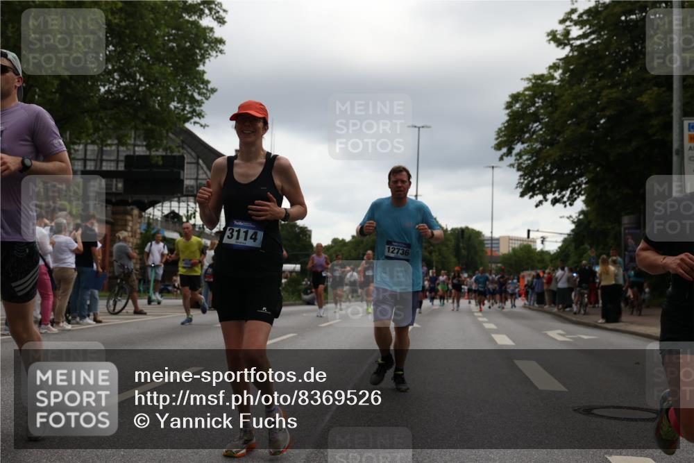 29.06.2025 - hella hamburg halbmarathon Yannick Fuchs http://msf.ph/oto/8369526 29.06.2025 10:53:32 20KM 2348, 2780, 3114, 3279, 3425, 4238, 4379, 4796, 4986, 5885, 6087, 6220, 6438, 7287, 7824, 8030, 8326, 8481, 8807, 9985, 10488, 10587, 10896, 11018, 11114, 11158, 11159, 11250, 11757, 11935, 11938, 12206, 12261, 12564, 12736, 12779, 12862, 13706, 13761, 14567, 14732, 14902, 14928, 14965, 15785, 15914, 16227, 16530, 16754, 16910, 16915, 16980, 17176, 17304, 17503, 18467, 18485, 18716, 18855, 19015, 19160 meine-sportfotos.de