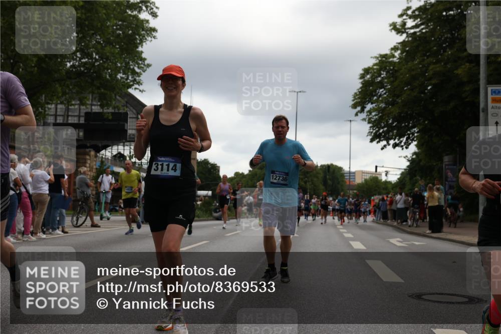29.06.2025 - hella hamburg halbmarathon Yannick Fuchs http://msf.ph/oto/8369533 29.06.2025 10:53:32 20KM 2348, 2780, 3114, 3279, 3425, 4238, 4379, 4796, 4986, 5885, 6087, 6220, 6438, 7287, 7824, 8030, 8326, 8481, 8807, 9985, 10488, 10587, 10896, 11018, 11114, 11158, 11159, 11250, 11757, 11935, 11938, 12206, 12261, 12564, 12736, 12779, 12862, 13706, 13761, 14567, 14732, 14902, 14928, 14965, 15785, 15914, 16227, 16530, 16754, 16910, 16915, 16980, 17176, 17304, 17503, 18467, 18485, 18716, 18855, 19015, 19160 meine-sportfotos.de