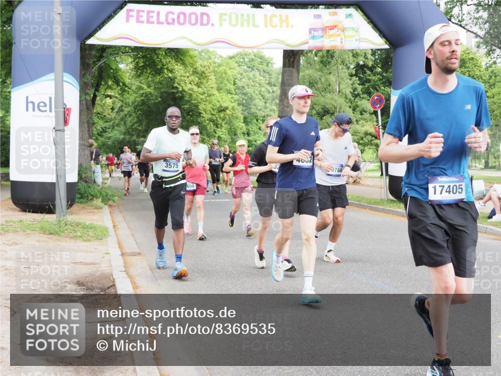 29.06.2025 - hella hamburg halbmarathon MichiJ http://msf.ph/oto/8369535 29.06.2025 10:44:25 Zwischen KM18-KM19 2652, 2656, 3575, 4632, 5391, 6892, 7159, 9316, 10788, 11645, 15220, 15664, 16418, 16531, 16634, 16909, 17405, 17848, 18180 meine-sportfotos.de