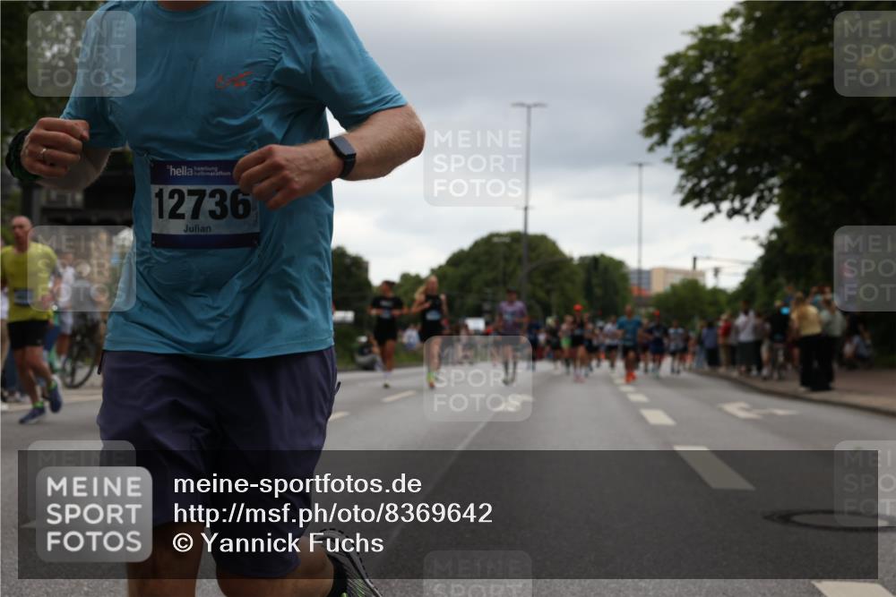 29.06.2025 - hella hamburg halbmarathon Yannick Fuchs http://msf.ph/oto/8369642 29.06.2025 10:53:34 20KM 2780, 3114, 3279, 3425, 4238, 4379, 4796, 4986, 5885, 6087, 6220, 6438, 7287, 7824, 8030, 8326, 8481, 8807, 9985, 10488, 10587, 10896, 11018, 11114, 11158, 11159, 11250, 11757, 11935, 11938, 12206, 12261, 12406, 12564, 12736, 12779, 12862, 13706, 13761, 14567, 14732, 14902, 14928, 14965, 15785, 15914, 16227, 16530, 16754, 16915, 16980, 17176, 17304, 18467, 18485, 18716, 18855, 19015, 19160 meine-sportfotos.de