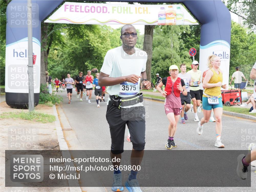 29.06.2025 - hella hamburg halbmarathon MichiJ http://msf.ph/oto/8369800 29.06.2025 10:44:27 Zwischen KM18-KM19 1387, 2652, 2656, 3575, 4632, 5391, 6892, 7159, 9316, 10788, 15220, 15664, 16418, 16634, 16909, 17405, 18180, 18325, 18531 meine-sportfotos.de