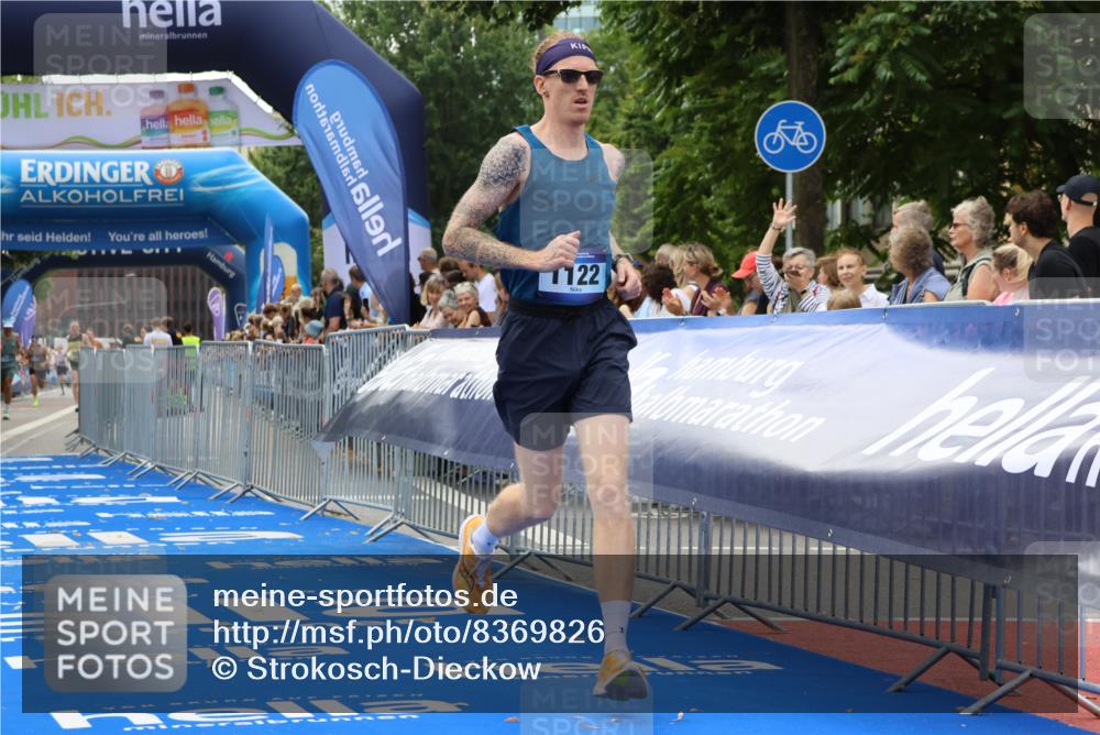 29.06.2025 - hella hamburg halbmarathon Strokosch-Dieckow http://msf.ph/oto/8369826 29.06.2025 10:27:46 Ziel 1122, 5367, 8731, 17893 meine-sportfotos.de