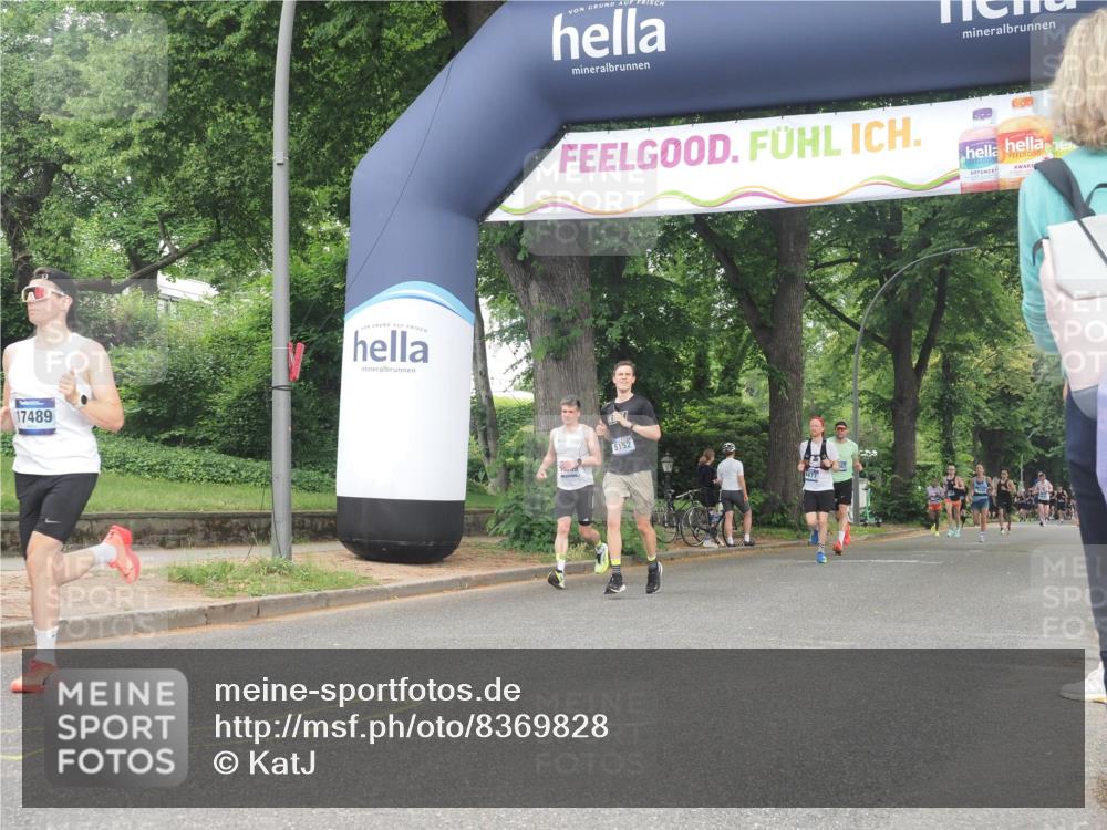 29.06.2025 - hella hamburg halbmarathon KatJ http://msf.ph/oto/8369828 29.06.2025 10:23:30 Zwischen KM18-KM19 3005, 5152, 5269 meine-sportfotos.de