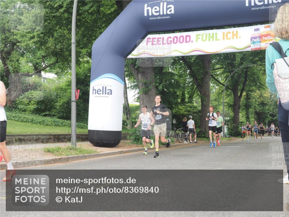 29.06.2025 - hella hamburg halbmarathon KatJ http://msf.ph/oto/8369840 29.06.2025 10:23:30 Zwischen KM18-KM19 3005, 5152, 5269 meine-sportfotos.de