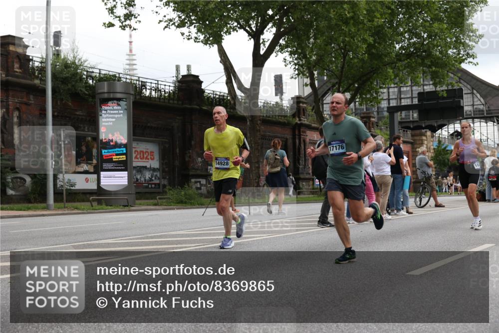 29.06.2025 - hella hamburg halbmarathon Yannick Fuchs http://msf.ph/oto/8369865 29.06.2025 10:53:35 20KM 2780, 3114, 3279, 3425, 4238, 4379, 4796, 4986, 5885, 6087, 6220, 6438, 7287, 7824, 8030, 8326, 8481, 8807, 9985, 10488, 10587, 10896, 11018, 11114, 11158, 11159, 11250, 11757, 11935, 12206, 12261, 12406, 12564, 12736, 12779, 12862, 13706, 13761, 14567, 14732, 14928, 14965, 15525, 15785, 15914, 16227, 16530, 16754, 16915, 16980, 17176, 17304, 17860, 18377, 18467, 18485, 18716, 18855 meine-sportfotos.de