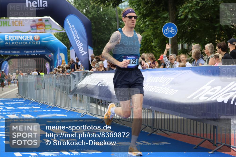 29.06.2025 - hella hamburg halbmarathon Strokosch-Dieckow http://msf.ph/oto/8369872 29.06.2025 10:27:47 Ziel 1122, 5367, 16377, 17893 meine-sportfotos.de