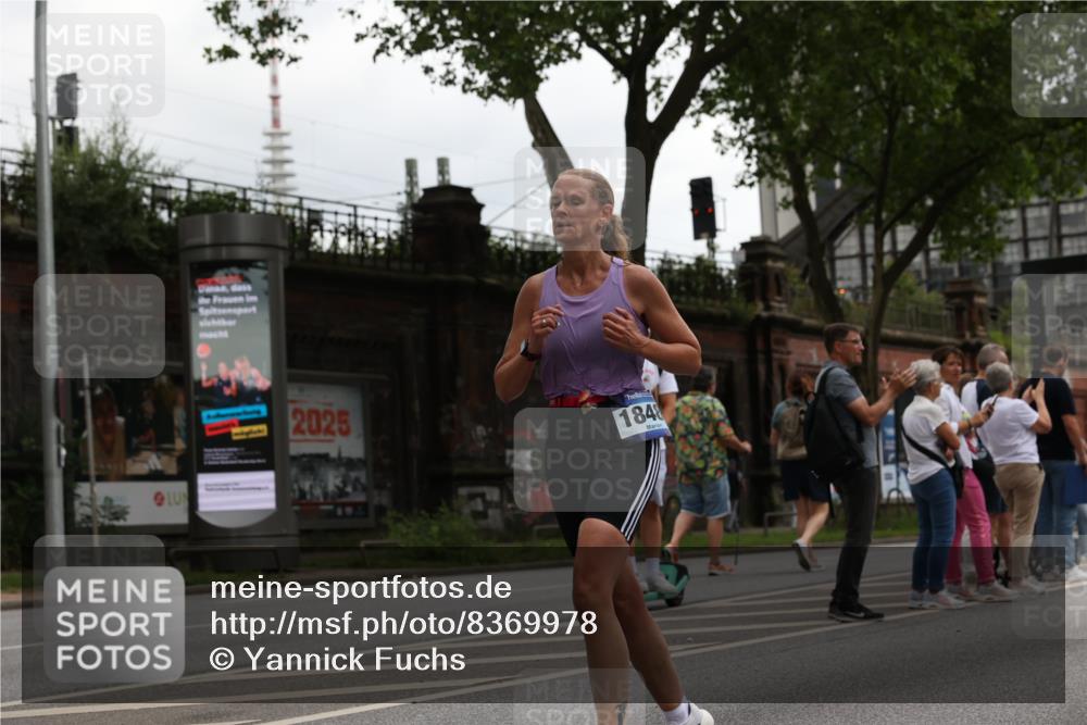 29.06.2025 - hella hamburg halbmarathon Yannick Fuchs http://msf.ph/oto/8369978 29.06.2025 10:53:37 20KM 2780, 3114, 3425, 4238, 4379, 4796, 4986, 6087, 6438, 7287, 7824, 8030, 8326, 8481, 8807, 9741, 9985, 10488, 10587, 10896, 11018, 11114, 11158, 11159, 11250, 11757, 12206, 12261, 12406, 12564, 12736, 12779, 12862, 13036, 13706, 13761, 14732, 14928, 15083, 15525, 15785, 15914, 16227, 16530, 16754, 16915, 16980, 17176, 17304, 17860, 18377, 18467, 18485, 18716, 18855, 19178 meine-sportfotos.de