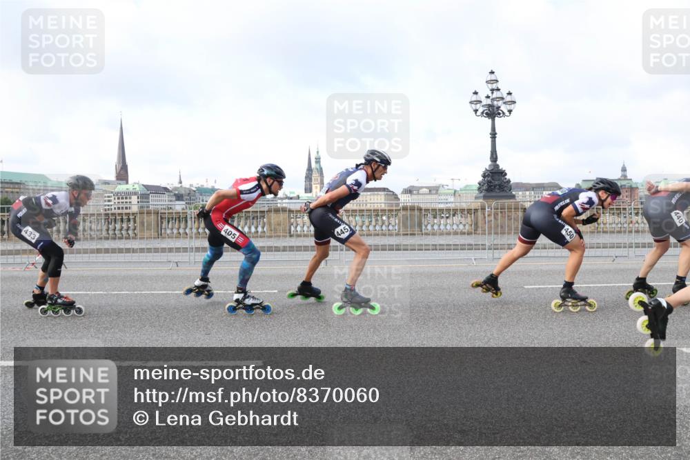 29.06.2025 - hella hamburg halbmarathon Lena Gebhardt http://msf.ph/oto/8370060 29.06.2025 08:50:03 Lombardsbrücke 433, 405, 445, 450, 440 meine-sportfotos.de