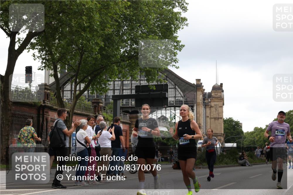 29.06.2025 - hella hamburg halbmarathon Yannick Fuchs http://msf.ph/oto/8370076 29.06.2025 10:53:38 20KM 2780, 3114, 3425, 4238, 4379, 4796, 4986, 6327, 7287, 7824, 8030, 8326, 8481, 8807, 9741, 9985, 10488, 10587, 10896, 11018, 11114, 11158, 11159, 11250, 11757, 12261, 12406, 12736, 12779, 12862, 13036, 13706, 13761, 14471, 14928, 15083, 15525, 15785, 15914, 16227, 16530, 16754, 16915, 17176, 17304, 17860, 18377, 18485, 18716, 18855, 19178 meine-sportfotos.de