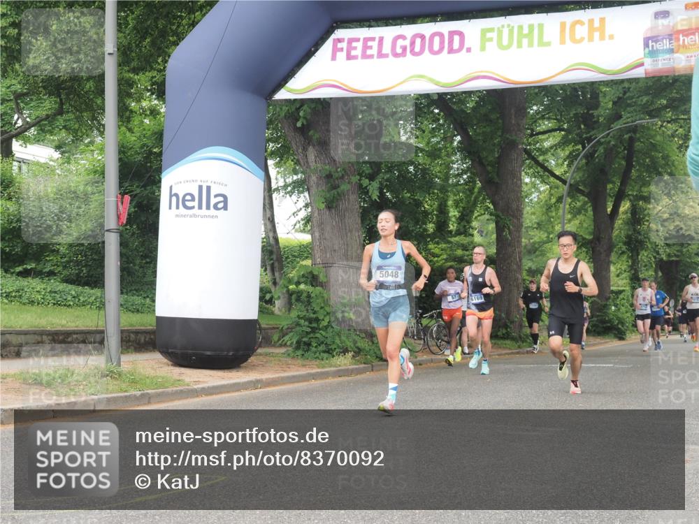 29.06.2025 - hella hamburg halbmarathon KatJ http://msf.ph/oto/8370092 29.06.2025 10:23:37 Zwischen KM18-KM19 4477, 5048, 5152 meine-sportfotos.de