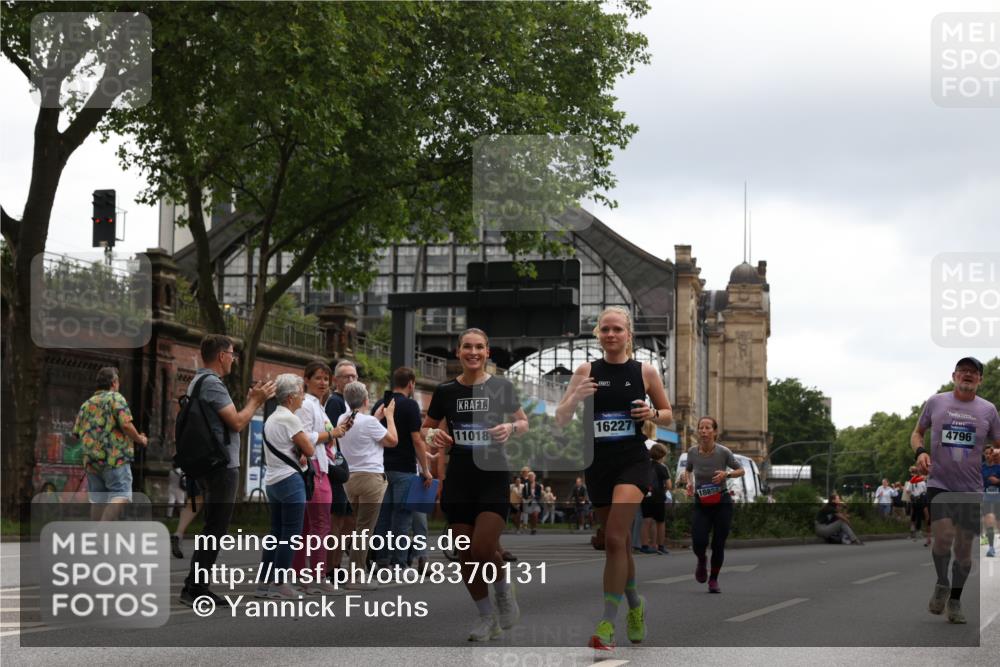 29.06.2025 - hella hamburg halbmarathon Yannick Fuchs http://msf.ph/oto/8370131 29.06.2025 10:53:38 20KM 2780, 3114, 3425, 4238, 4379, 4796, 4986, 6327, 7287, 7824, 8030, 8326, 8481, 8807, 9741, 9985, 10488, 10587, 10896, 11018, 11114, 11158, 11159, 11250, 11757, 12261, 12406, 12736, 12779, 12862, 13036, 13706, 13761, 14471, 14928, 15083, 15525, 15785, 15914, 16227, 16530, 16754, 16915, 17176, 17304, 17860, 18377, 18485, 18716, 18855, 19178 meine-sportfotos.de