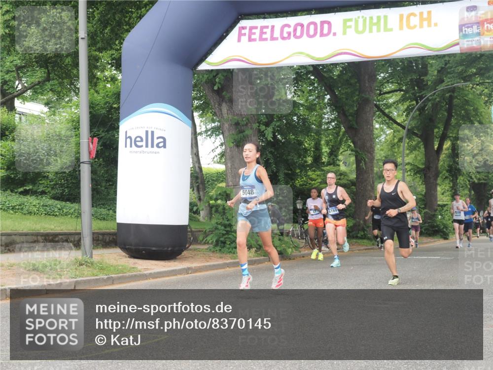 29.06.2025 - hella hamburg halbmarathon KatJ http://msf.ph/oto/8370145 29.06.2025 10:23:37 Zwischen KM18-KM19 4477, 5048, 5152 meine-sportfotos.de