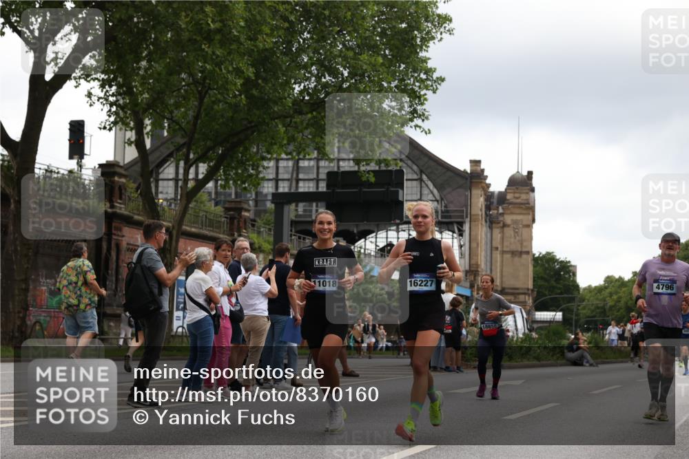 29.06.2025 - hella hamburg halbmarathon Yannick Fuchs http://msf.ph/oto/8370160 29.06.2025 10:53:38 20KM 2780, 3114, 3425, 4238, 4379, 4796, 4986, 6327, 7287, 7824, 8030, 8326, 8481, 8807, 9741, 9985, 10488, 10587, 10896, 11018, 11114, 11158, 11159, 11250, 11757, 12261, 12406, 12736, 12779, 12862, 13036, 13706, 13761, 14471, 14928, 15083, 15525, 15785, 15914, 16227, 16530, 16754, 16915, 17176, 17304, 17860, 18377, 18485, 18716, 18855, 19178 meine-sportfotos.de