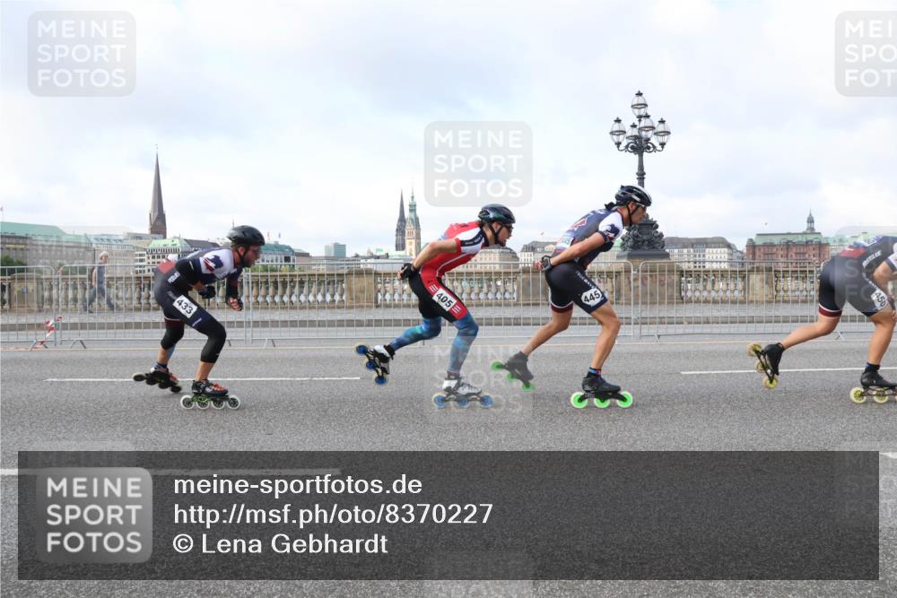 29.06.2025 - hella hamburg halbmarathon Lena Gebhardt http://msf.ph/oto/8370227 29.06.2025 08:50:04 Lombardsbrücke 433, 405, 445, 450 meine-sportfotos.de