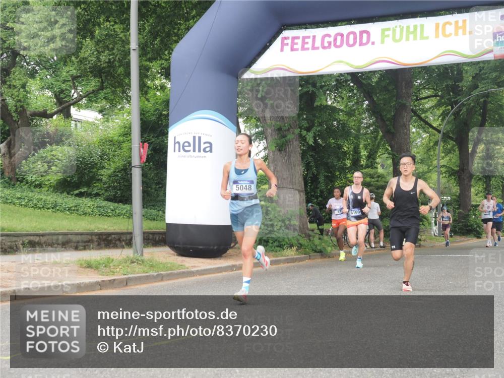 29.06.2025 - hella hamburg halbmarathon KatJ http://msf.ph/oto/8370230 29.06.2025 10:23:38 Zwischen KM18-KM19 57, 4477, 5048, 5152 meine-sportfotos.de