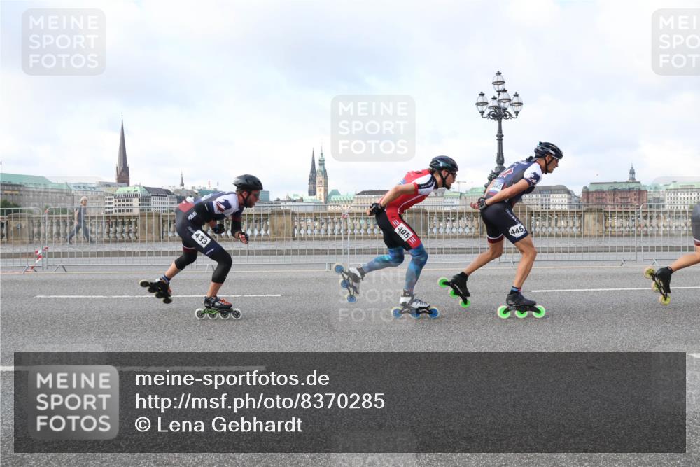 29.06.2025 - hella hamburg halbmarathon Lena Gebhardt http://msf.ph/oto/8370285 29.06.2025 08:50:04 Lombardsbrücke 433, 405, 445 meine-sportfotos.de