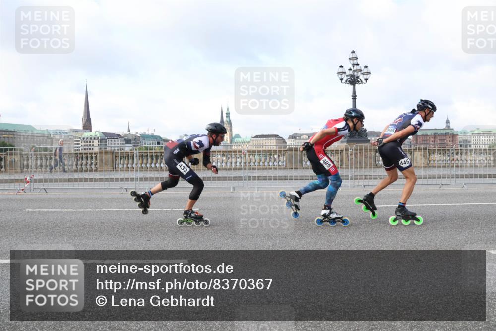29.06.2025 - hella hamburg halbmarathon Lena Gebhardt http://msf.ph/oto/8370367 29.06.2025 08:50:04 Lombardsbrücke 433, 405, 445 meine-sportfotos.de