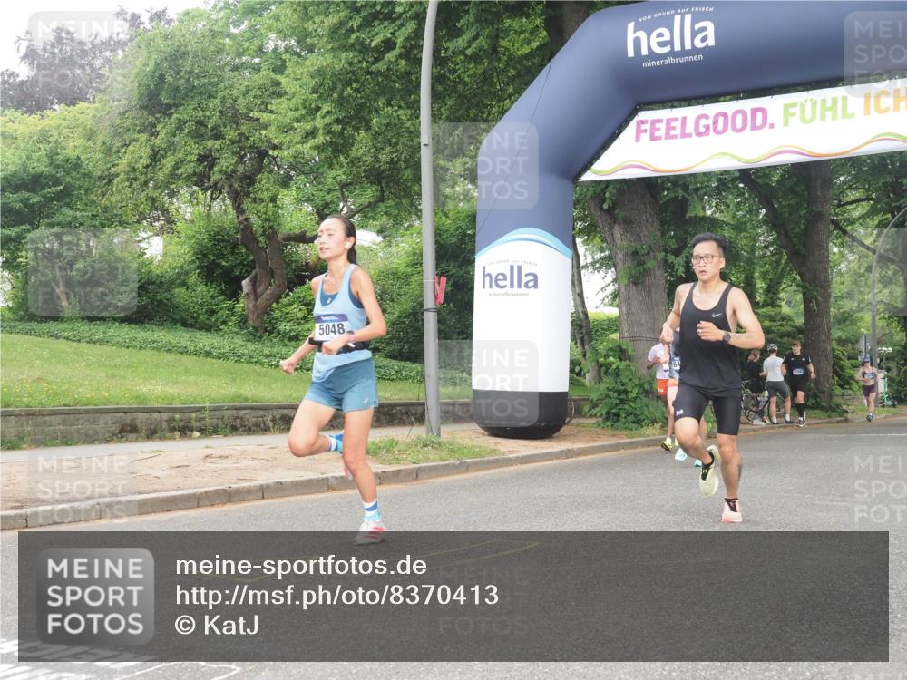 29.06.2025 - hella hamburg halbmarathon KatJ http://msf.ph/oto/8370413 29.06.2025 10:23:38 Zwischen KM18-KM19 57, 4477, 5048, 5152 meine-sportfotos.de