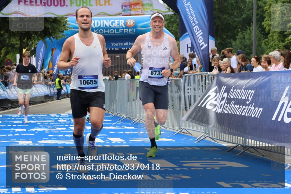 29.06.2025 - hella hamburg halbmarathon Strokosch-Dieckow http://msf.ph/oto/8370418 29.06.2025 10:27:39 Ziel 1122, 2203, 5367, 7651, 8731, 10655, 12341, 17354, 17893, 18832 meine-sportfotos.de