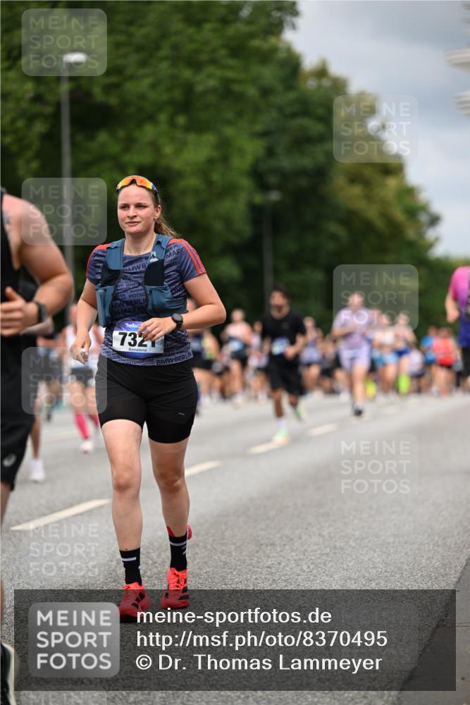 29.06.2025 - hella hamburg halbmarathon Dr. Thomas Lammeyer http://msf.ph/oto/8370495 29.06.2025 10:42:01 Kennedybrücke 1337, 1475, 1799, 1985, 2016, 2031, 2853, 3286, 3880, 4762, 5139, 5522, 5523, 6697, 6955, 7124, 7321, 7629, 8499, 8811, 8843, 8985, 9288, 9524, 9894, 10025, 10159, 10506, 10836, 11087 meine-sportfotos.de