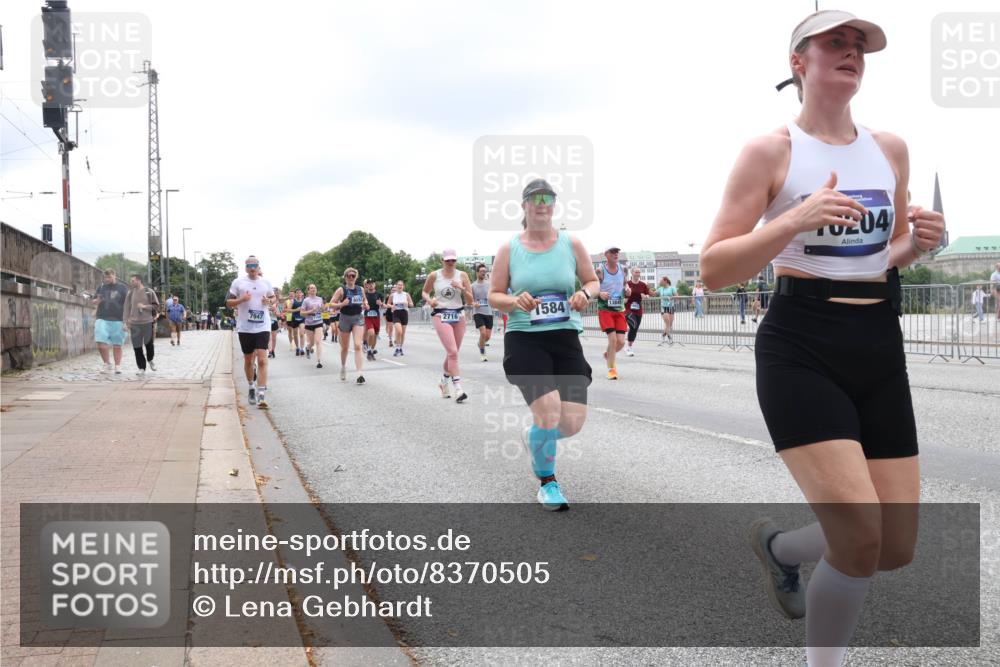 29.06.2025 - hella hamburg halbmarathon Lena Gebhardt http://msf.ph/oto/8370505 29.06.2025 10:48:52 Lombardsbrücke 7947, 2716, 584, 13845, 0204, 1142, 1167, 1584, 2160, 2395, 2437, 2438, 2627, 2713, 2716, 2792, 3086, 3215, 3224, 3253, 3661, 5010, 5118, 5479, 5480, 5551, 6015, 6437, 6566, 6979, 7062, 7203, 7947, 7948, 8461, 8719, 8760, 9341, 9359, 9552, 9787, 10059, 10081, 10204, 10366, 10524, 10654, 10656, 11000, 11031, 11192, 11364, 11365, 13814, 13845, 15715, 16498, 16499, 16701 meine-sportfotos.de