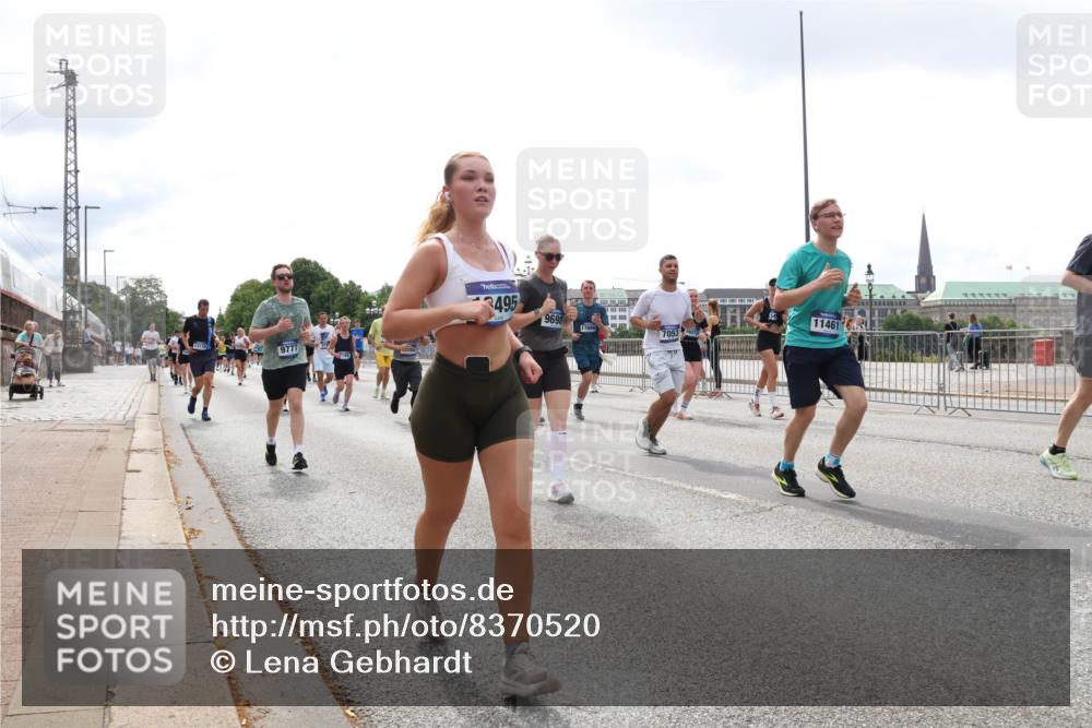 29.06.2025 - hella hamburg halbmarathon Lena Gebhardt http://msf.ph/oto/8370520 29.06.2025 10:39:42 Lombardsbrücke 9777, 495, 9698, 7053607, 11461, 1076, 1586, 1856, 1883, 1899, 2092, 2313, 2578, 2843, 2976, 3046, 3275, 3353, 3727, 3882, 3883, 3884, 4298, 4523, 4603, 4609, 4659, 4752, 4855, 4882, 5045, 5229, 5654, 5701, 6321, 6342, 6343, 6427, 6428, 6698, 6719, 6726, 6739, 6748, 7045, 7053, 7125, 7199, 7341, 7429, 7455, 7456, 7501, 7524, 7684, 8107, 8203, 8243, 8612, 8995, 9393, 9420, 9569, 9698, 9747, 9777, 10441, 10512 meine-sportfotos.de