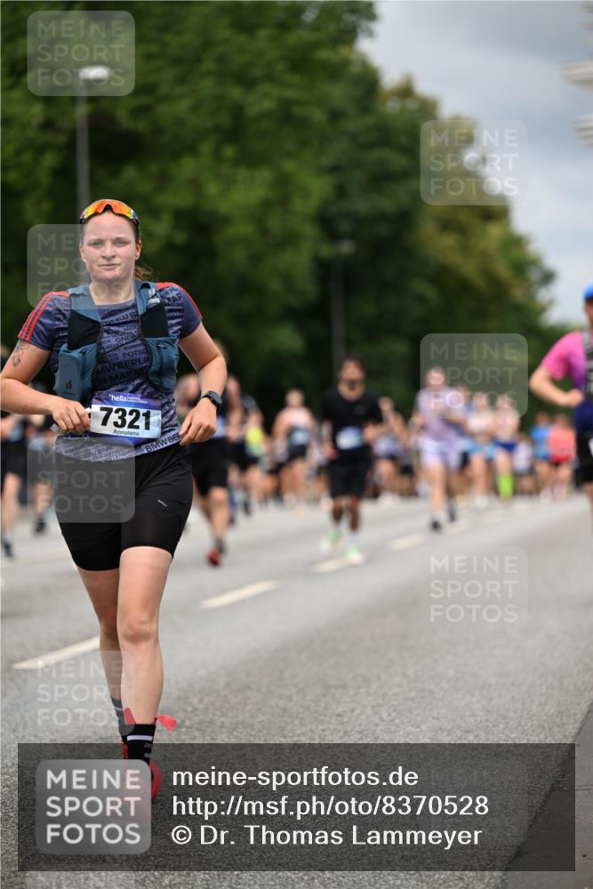 29.06.2025 - hella hamburg halbmarathon Dr. Thomas Lammeyer http://msf.ph/oto/8370528 29.06.2025 10:42:01 Kennedybrücke 1337, 1475, 1799, 1985, 2016, 2031, 2853, 3286, 3880, 4762, 5139, 5522, 5523, 6697, 6955, 7124, 7321, 7629, 8499, 8811, 8843, 8985, 9288, 9524, 9894, 10025, 10159, 10506, 10836, 11087 meine-sportfotos.de