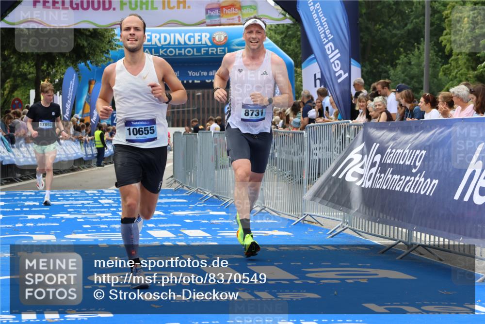 29.06.2025 - hella hamburg halbmarathon Strokosch-Dieckow http://msf.ph/oto/8370549 29.06.2025 10:27:39 Ziel 1122, 2203, 5367, 7651, 8731, 10655, 12341, 17354, 17893, 18832 meine-sportfotos.de
