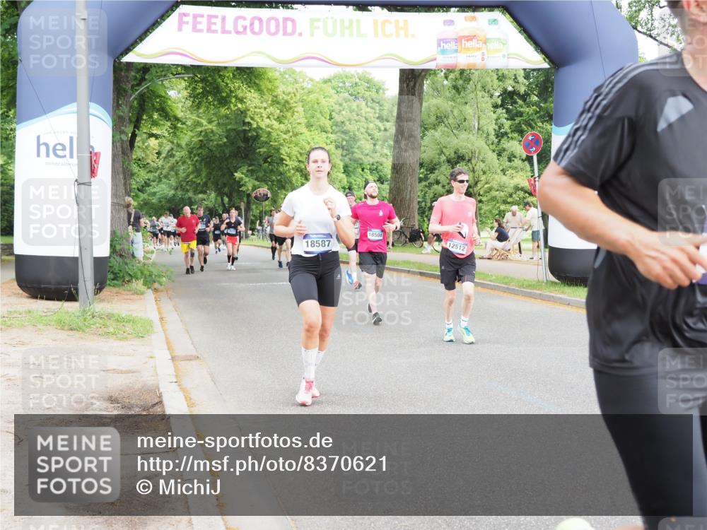29.06.2025 - hella hamburg halbmarathon MichiJ http://msf.ph/oto/8370621 29.06.2025 10:44:34 Zwischen KM18-KM19 1239, 1387, 3141, 4579, 6592, 10599, 11018, 11043, 13863, 14266, 16227, 17543, 18325, 18508, 18531, 18587 meine-sportfotos.de