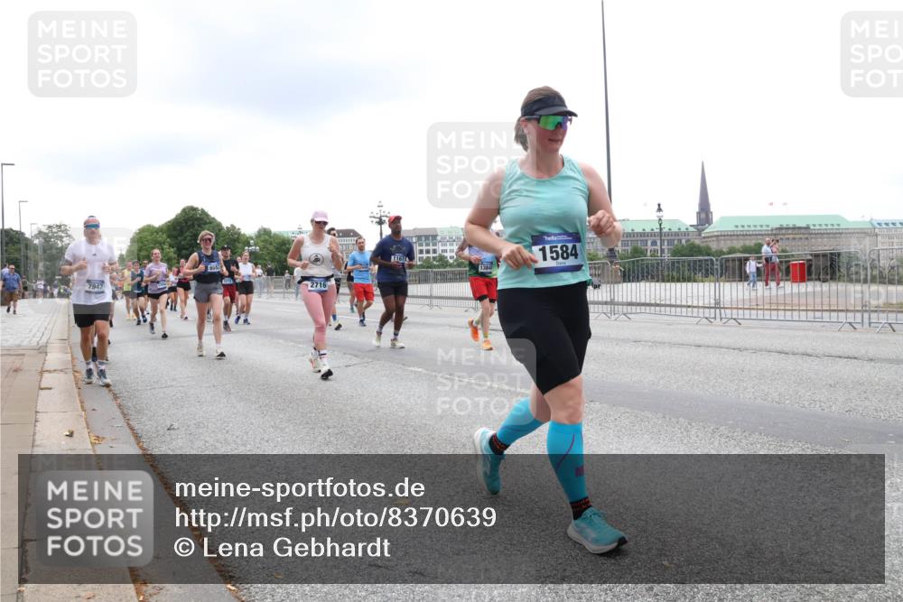 29.06.2025 - hella hamburg halbmarathon Lena Gebhardt http://msf.ph/oto/8370639 29.06.2025 10:48:52 Lombardsbrücke 9552, 7947, 2716, 1167, 1584, 1142, 1167, 1584, 2160, 2395, 2437, 2438, 2627, 2713, 2716, 2792, 3086, 3215, 3224, 3253, 3661, 5010, 5118, 5479, 5480, 5551, 6015, 6437, 6566, 6979, 7062, 7203, 7947, 7948, 8461, 8719, 8760, 9341, 9359, 9552, 9787, 10059, 10081, 10204, 10366, 10524, 10654, 10656, 11000, 11031, 11192, 11364, 11365, 13814, 13845, 15715, 16498, 16499, 16701 meine-sportfotos.de