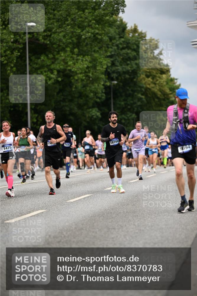 29.06.2025 - hella hamburg halbmarathon Dr. Thomas Lammeyer http://msf.ph/oto/8370783 29.06.2025 10:42:03 Kennedybrücke 1337, 1475, 1799, 1985, 2016, 2031, 2853, 3286, 3880, 4762, 5139, 5522, 5523, 6697, 6955, 7124, 7321, 7629, 8499, 8811, 8843, 8985, 9391, 9524, 9894, 10025, 10506, 10836, 11087 meine-sportfotos.de