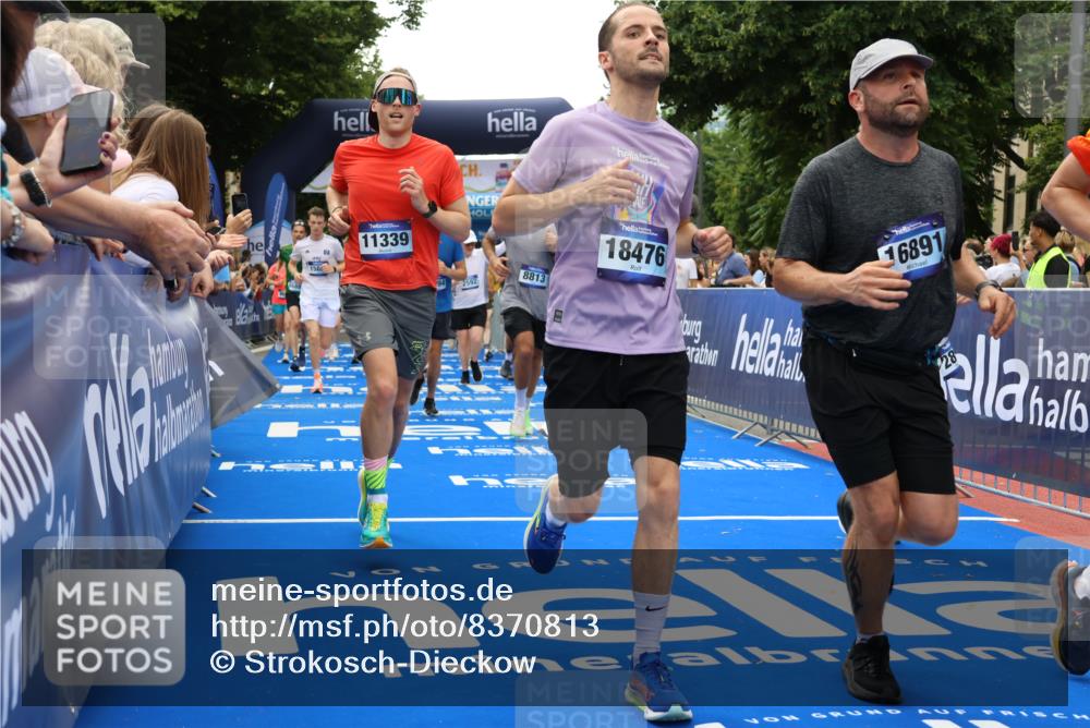 29.06.2025 - hella hamburg halbmarathon Strokosch-Dieckow http://msf.ph/oto/8370813 29.06.2025 10:49:28 Ziel 1342, 1476, 2516, 2592, 2596, 2878, 2889, 5705, 8437, 8689, 8813, 9038, 9649, 11339, 11340, 11679, 11779, 12094, 12670, 13233, 13269, 14562, 14838, 15392, 15784, 15857, 15894, 15966, 16114, 16592, 16738, 16891, 17001, 18476, 18887, 18960 meine-sportfotos.de