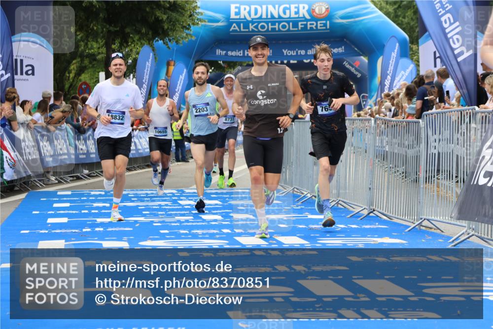 29.06.2025 - hella hamburg halbmarathon Strokosch-Dieckow http://msf.ph/oto/8370851 29.06.2025 10:27:34 Ziel 2203, 4678, 5367, 7651, 8731, 9804, 10655, 12341, 13941, 17354, 18567, 18832, 19114 meine-sportfotos.de