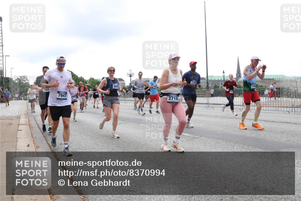 29.06.2025 - hella hamburg halbmarathon Lena Gebhardt http://msf.ph/oto/8370994 29.06.2025 10:48:54 Lombardsbrücke 7948, 7947, 9552, 19135, 2716, 1167, 138, 1142, 1167, 1584, 2160, 2395, 2437, 2438, 2713, 2716, 2792, 3086, 3215, 3224, 3253, 3661, 4403, 5010, 5118, 5479, 5480, 5551, 6015, 6437, 6566, 6979, 7062, 7203, 7947, 7948, 8461, 8719, 8760, 9341, 9359, 9552, 9787, 10059, 10081, 10204, 10366, 10524, 10654, 10656, 11000, 11031, 11192, 11364, 11365, 13814, 13845, 15715, 16498, 16499, 16701 meine-sportfotos.de