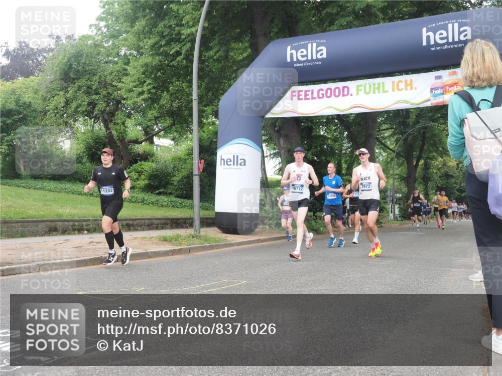 29.06.2025 - hella hamburg halbmarathon KatJ http://msf.ph/oto/8371026 29.06.2025 10:23:43 Zwischen KM18-KM19 57, 1217, 5048, 6169, 7972 meine-sportfotos.de