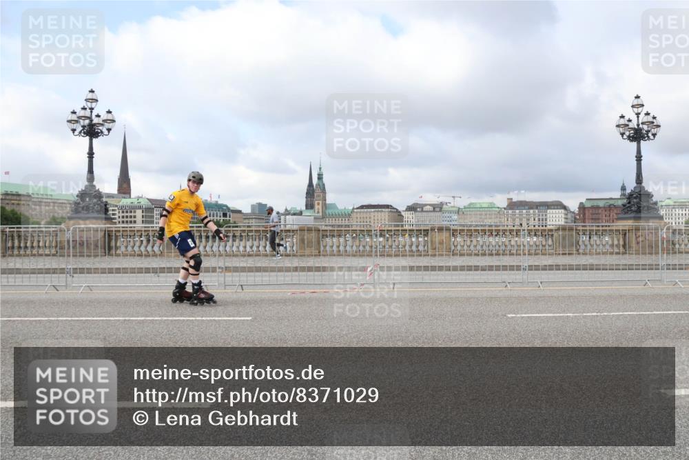 29.06.2025 - hella hamburg halbmarathon Lena Gebhardt http://msf.ph/oto/8371029 29.06.2025 09:11:41 Lombardsbrücke  meine-sportfotos.de