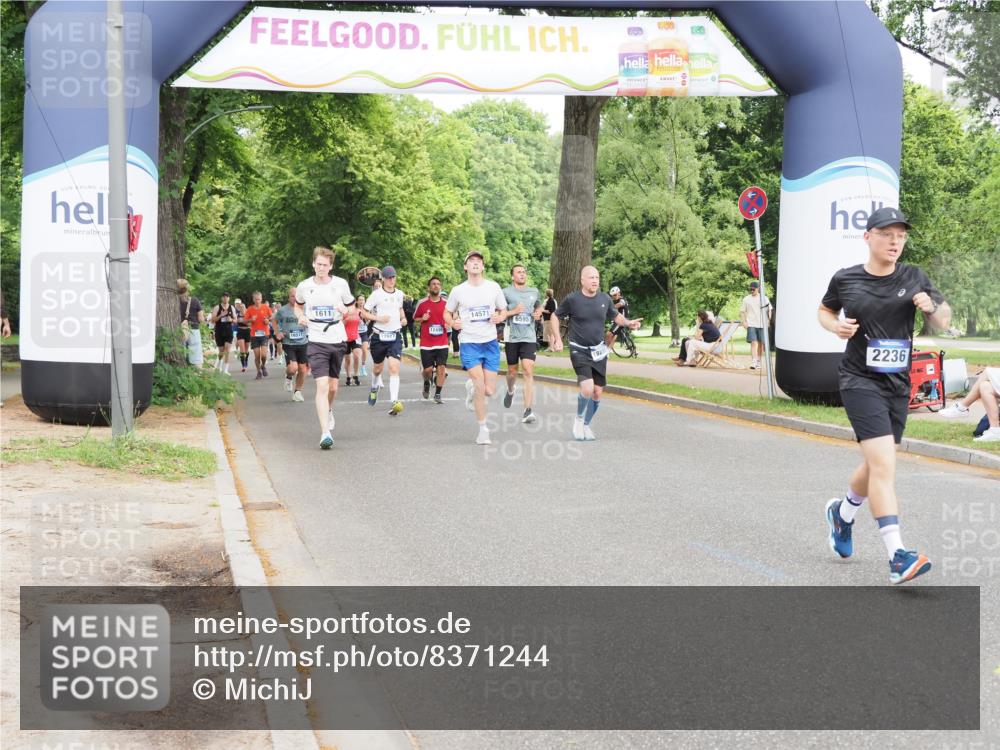 29.06.2025 - hella hamburg halbmarathon MichiJ http://msf.ph/oto/8371244 29.06.2025 10:44:46 Zwischen KM18-KM19 1611, 2236, 2711, 7082, 7833, 9485, 10383, 14369, 14571, 15197, 17415, 18891 meine-sportfotos.de