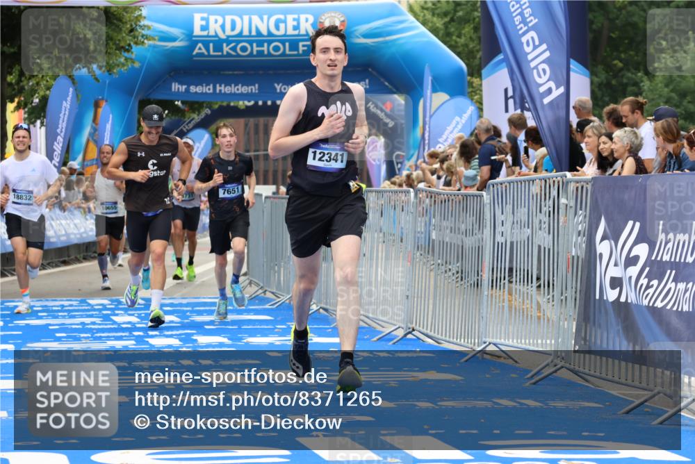 29.06.2025 - hella hamburg halbmarathon Strokosch-Dieckow http://msf.ph/oto/8371265 29.06.2025 10:27:32 Ziel 2203, 4678, 7651, 8731, 9804, 10655, 12341, 13941, 17354, 18567, 18832, 19114 meine-sportfotos.de