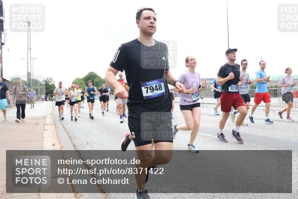 29.06.2025 - hella hamburg halbmarathon Lena Gebhardt http://msf.ph/oto/8371422 29.06.2025 10:48:56 Lombardsbrücke 2437, 7948, 1704, 908, 9135, 3215, 1142, 1167, 1584, 2160, 2395, 2437, 2438, 2713, 2716, 2792, 3086, 3215, 3224, 3253, 4403, 5010, 5118, 5479, 5480, 5551, 6015, 6437, 6566, 6979, 7062, 7203, 7947, 7948, 8719, 8760, 9341, 9359, 9552, 9787, 10059, 10081, 10204, 10366, 10524, 10654, 10656, 10782, 10785, 11000, 11031, 11192, 11364, 11365, 13814, 13845, 15715, 16498, 16499, 16701 meine-sportfotos.de