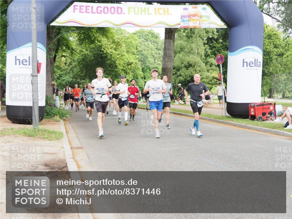29.06.2025 - hella hamburg halbmarathon MichiJ http://msf.ph/oto/8371446 29.06.2025 10:44:47 Zwischen KM18-KM19 1611, 2236, 6595, 7082, 9485, 10383, 12495, 14369, 14571, 15197, 17827, 18891 meine-sportfotos.de