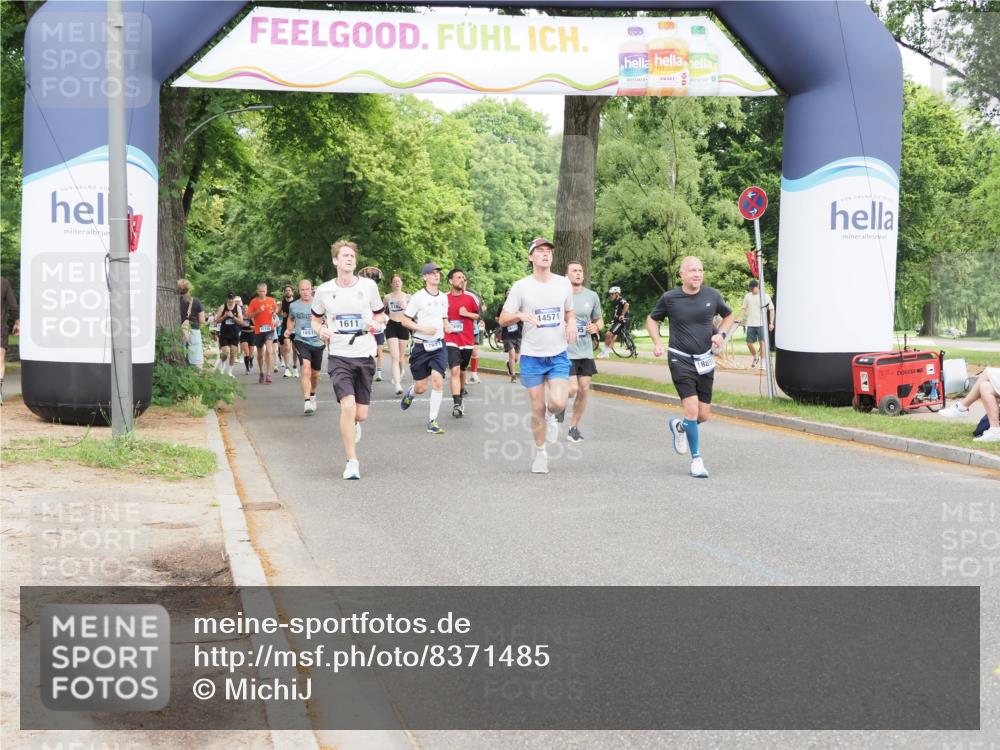 29.06.2025 - hella hamburg halbmarathon MichiJ http://msf.ph/oto/8371485 29.06.2025 10:44:47 Zwischen KM18-KM19 1611, 2236, 6595, 7082, 9485, 10383, 12495, 14369, 14571, 15197, 17827, 18891 meine-sportfotos.de