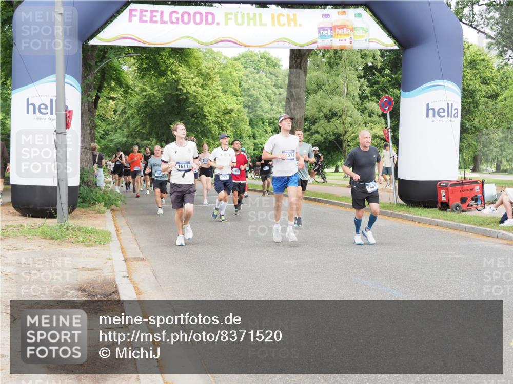 29.06.2025 - hella hamburg halbmarathon MichiJ http://msf.ph/oto/8371520 29.06.2025 10:44:47 Zwischen KM18-KM19 1611, 2236, 6595, 7082, 9485, 10383, 12495, 14369, 14571, 15197, 17827, 18891 meine-sportfotos.de